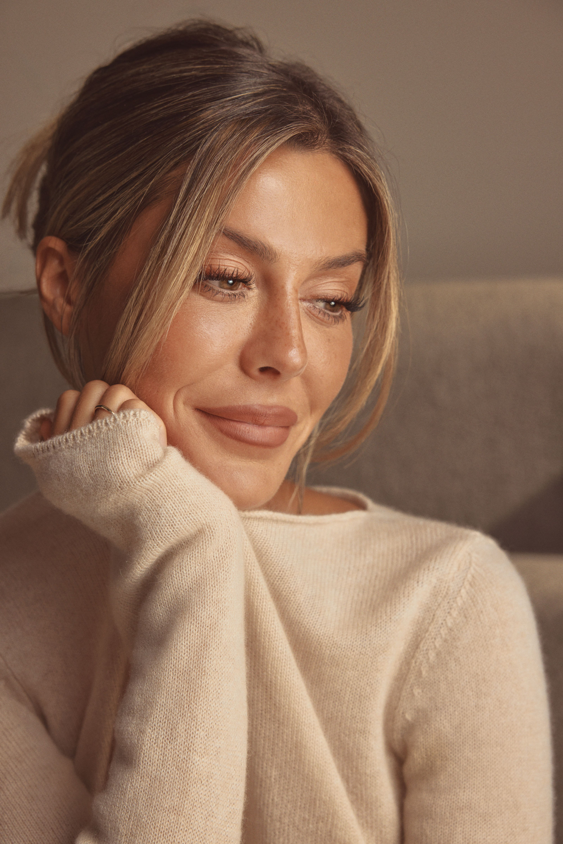 Intimissimi, Johnny Kangasniemi, 2025